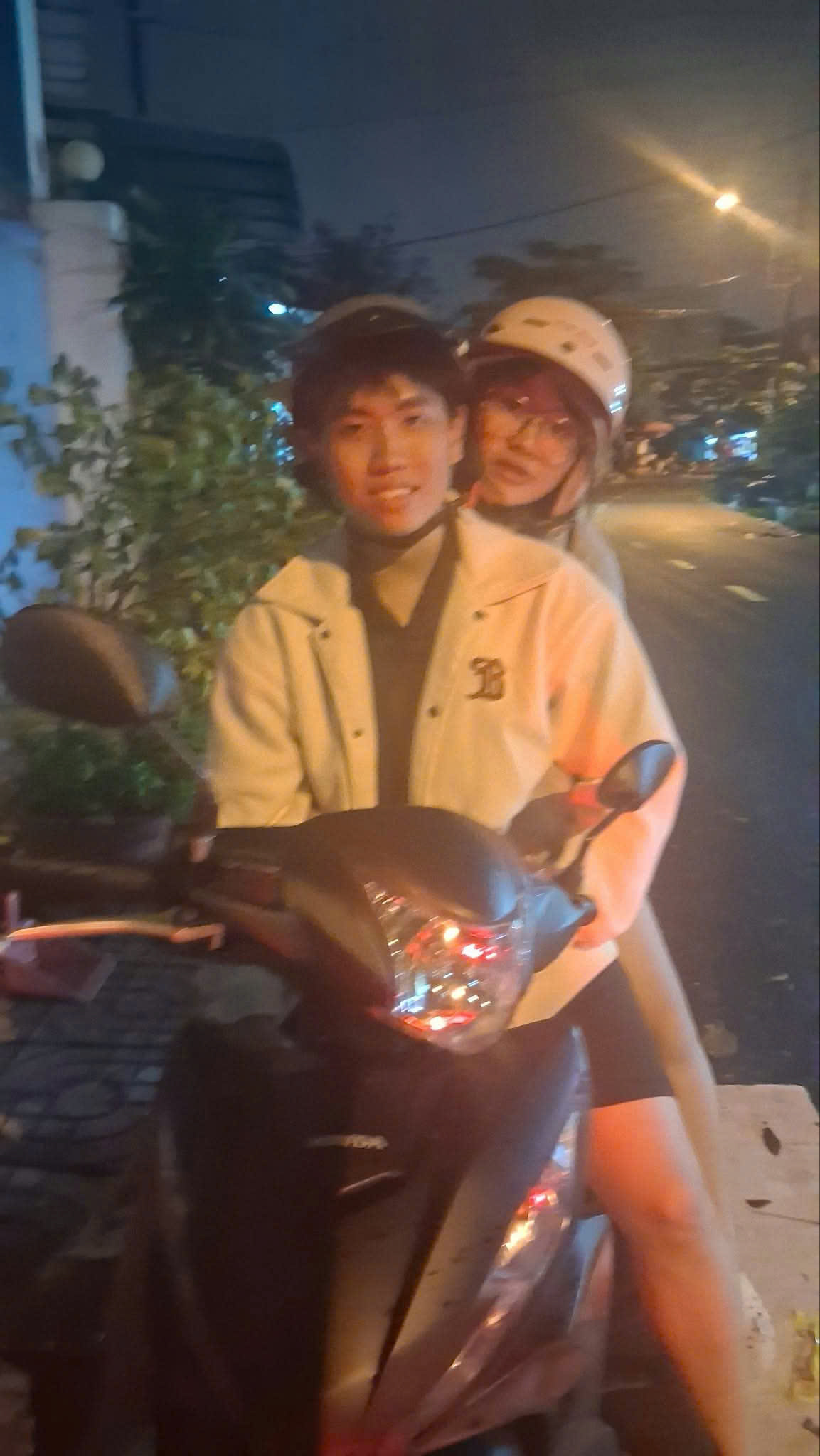 Đi khắp muôn nơi